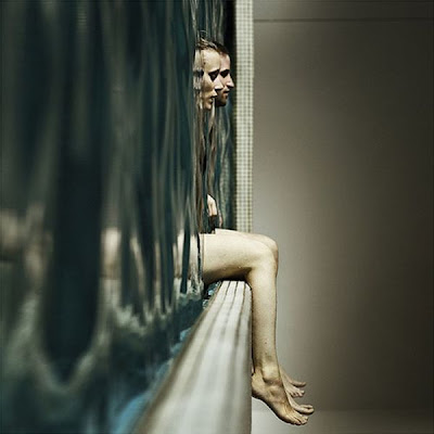 Stunning Example of Forced Perspective Photography Seen On www.coolpicturegallery.us
