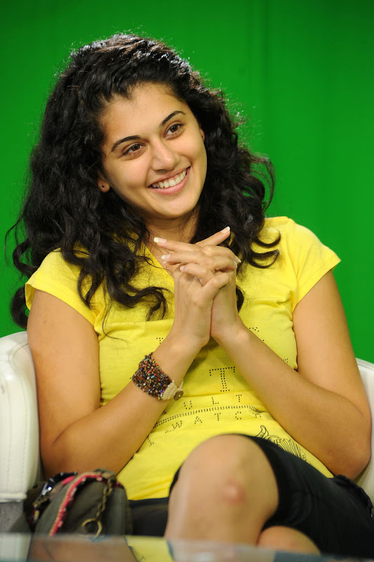 Actress Taapsee Stills Gallery wallpapers