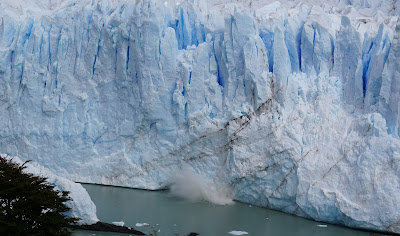 Perito Moreno : Chute d'un bloc de glace