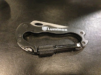 https://knifecollectionhobby.blogspot.com/2017/03/luminox-carabiner-or-karabiner-folding.html