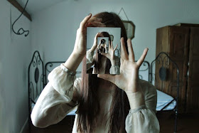 En los límites de lo posible: el espejo posmoderno, Francisco Acuyo