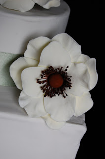 wedding cake anemones gumpaste