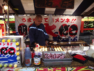 la bancarella dove vendono i takoyaki