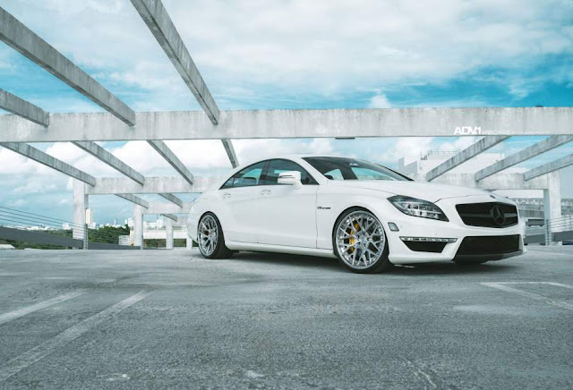 2013 Mercedes CLS63 AMG on ADV.1 Wheels