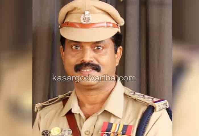 Latest-News, Kerala, Kasaragod, Wayanad, Top-Headlines, Police, Police-Officer, Vigilance, Cinema, Actor, Kasaragod vigilance inspector CB Thomas promoted.