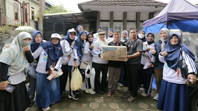 Wujud Kepedulian, IKIAD Jabar Salurkan Bantuan Kepada Korban Gempa Cianjur