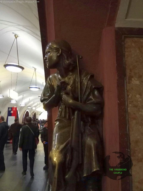 Ploschad Revolyutsii Metro Subway Station, Moscow, Russia