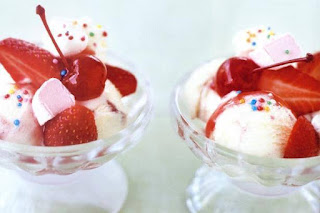mcdonald's strawberry sundae ice cream