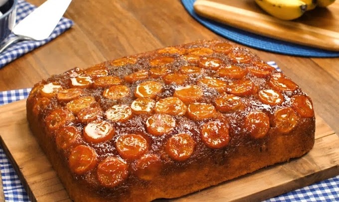 BOLO DE BANANA CARAMELADA