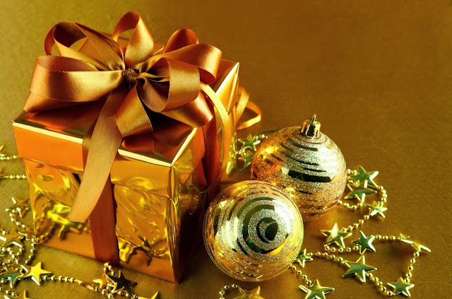 Christmas Gifts HD Wallpaper Free Download