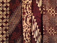 12 Cara Merawat Baju dan Kain Batik