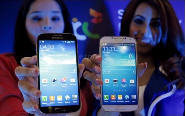  hadir dengan kehebohan fitur canggih dan desain keren nya Samsung Galaxy S4 : Harga dan Spesifikasi (Update)