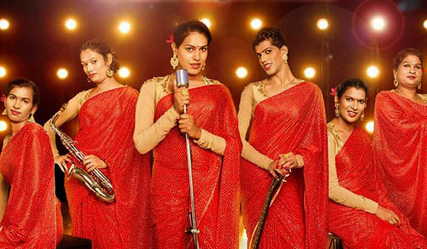 Kelompok Musik Transgender India 6 Pack Band Meraih Penghargaan Cannes Grand Prix Glass Lion
