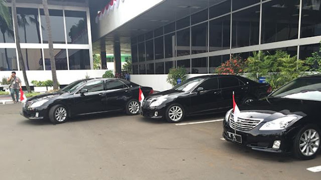 Mengapa Mayoritas Mobil Presiden dan Pejabat Pemerintah Berwarna Hitam?