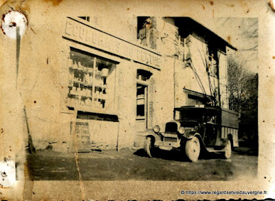 Photo ancienne d'Auvergne : lieux divers.