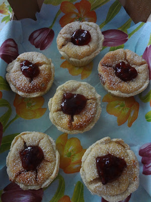 Preiselbeer-Käsekuchen-Cupcakes