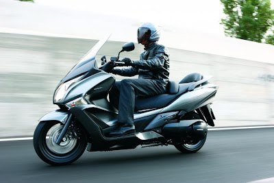 2009 Honda Silver Wing 400 Action