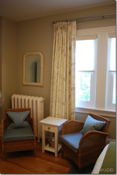 Room 3 seating 2
