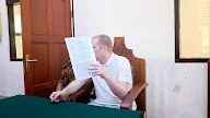 WN Inggris Ini Gebuk dan Tendang Polisi di Bali Sampai Pingsan dan Patah Giginya