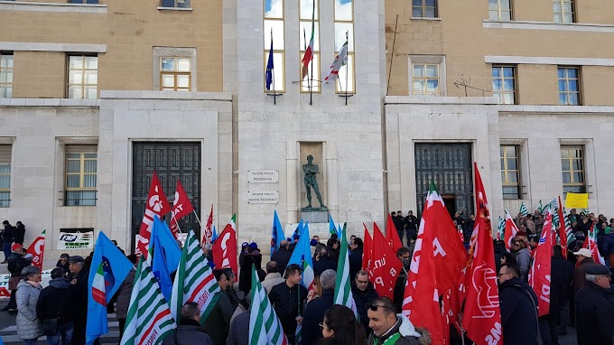 Mobilitazione sanità e welfare: Cgil Cisl Uil, "adesso basta"