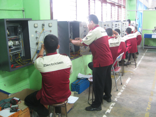 Kursus Panel Kontrol Listrik