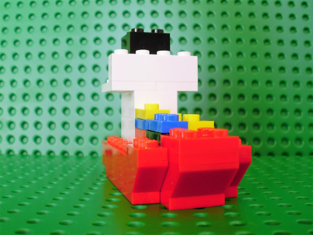 MOC LEGO Navio cargueiro com contentores
