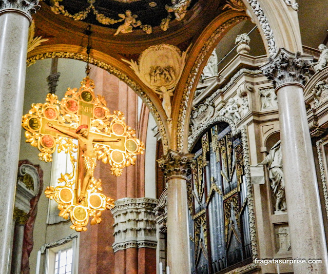 Altar-mor da Basílica de São Petrônio em Bolonha