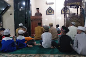 Kapolsek Ganra Ingatkan Warga Tetap Patuhi Prokes Saat Tarawih di Masjid