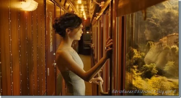 adrey tautou in train de nuit di jean-pierre jeunet 2009 chanel n5