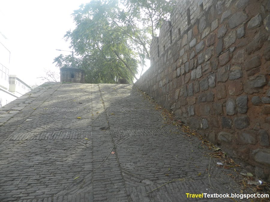 City Wall Daryaganj