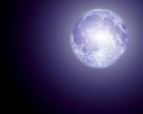 Moon Can Leave Earth Orbit To Become Independent Planet