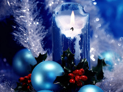 Free wallpapers of xmas decoration photo of beautiful candles in blue background to Download