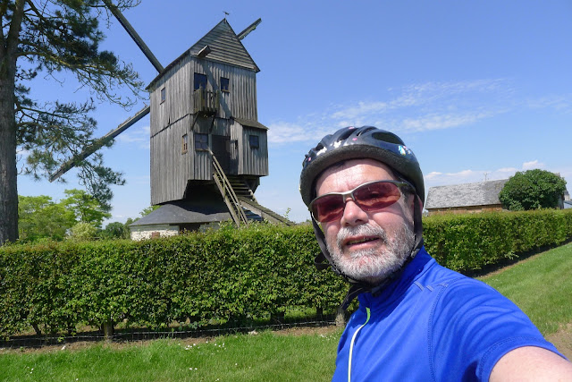 Tour de la Beauce en vélo couché  Moulin de la Garenne à Ymonville