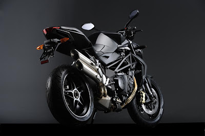 2011 MV Agusta Brutale 920 First Look 