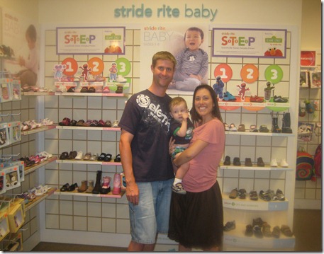 09 29 11 - First shoes at Stride Rite! (5)