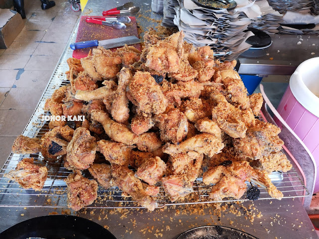 Wak Kentut Nasi Lemak in Kulai 