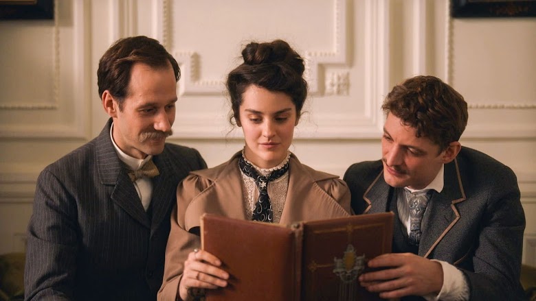 Curiosa 2019 english subtitles
