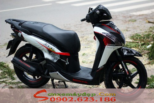 Sơn phối màu tem đấu Honda SH màu trắng đỏ đen