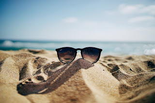 Beach Photo by Ethan Robertson on Unsplash