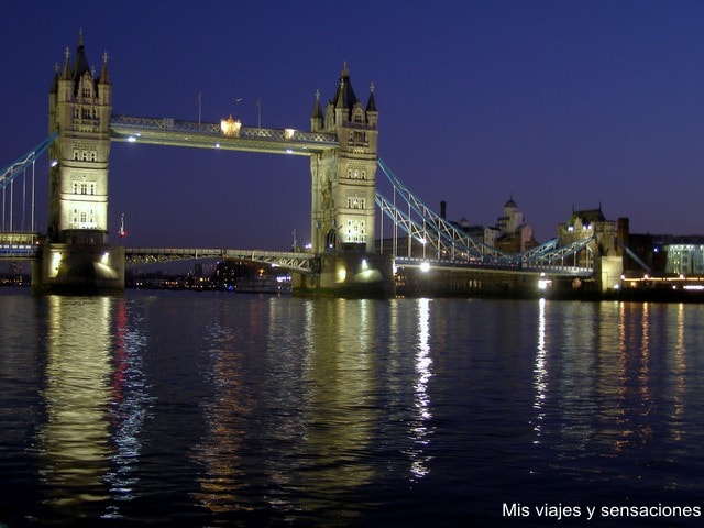 Tower Bridge, Londres