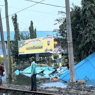 Dihantam Banjir Rob, Tembok Pagar SMA Hang Tuah Ambruk