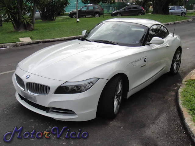 carro BMW Z4 branca