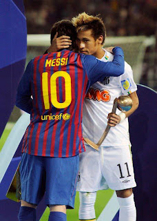 Lionel Messi hugging neymar