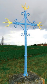 Croix peinte à Cour-Cheverny