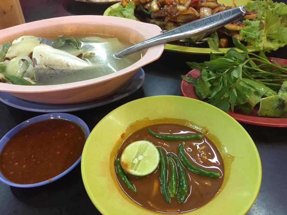 Restoran Nur Ain Ikan Singgang, Kampung Baru ~ Dari Jari 