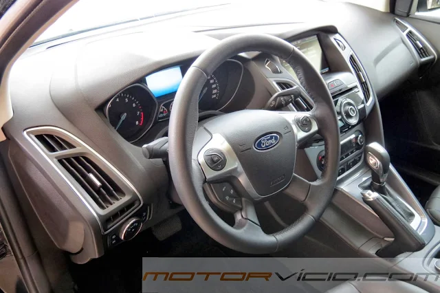Novo Focus Titanium Sedan 2014 - interior