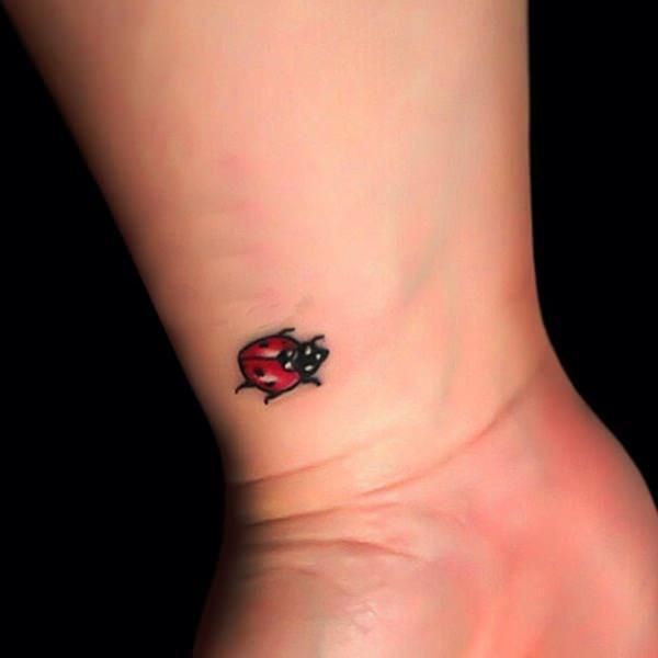 mini tatuagens para as meninas