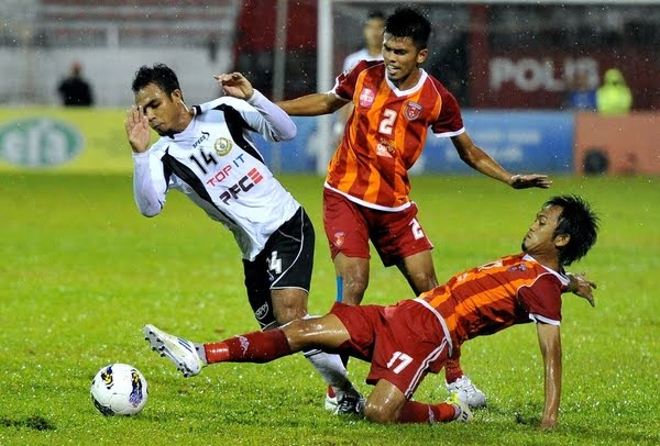 Sime Darby dan Kelantan ke Final Piala FA 2012