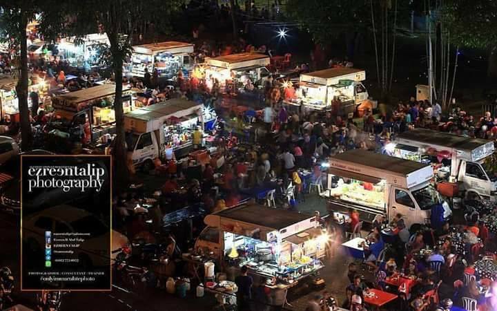 Image result for Medan Steamboat Lotun Van di Dataran Bandaraya