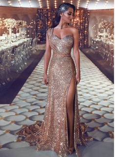 https://www.babyonlinedress.com/g/shiny-gold-sequins-prom-dresses-one-shoulder-beading-evening-gown-110656.html?utm_source=blog&utm_medium=marina&utm_campaign=post&source=marina